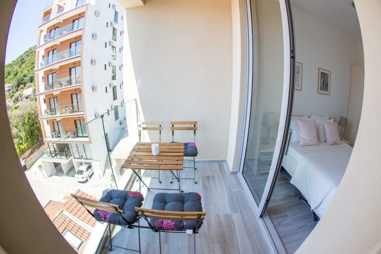 Apart Sky Residence With Sea View In Delmar Budva Bagian luar foto